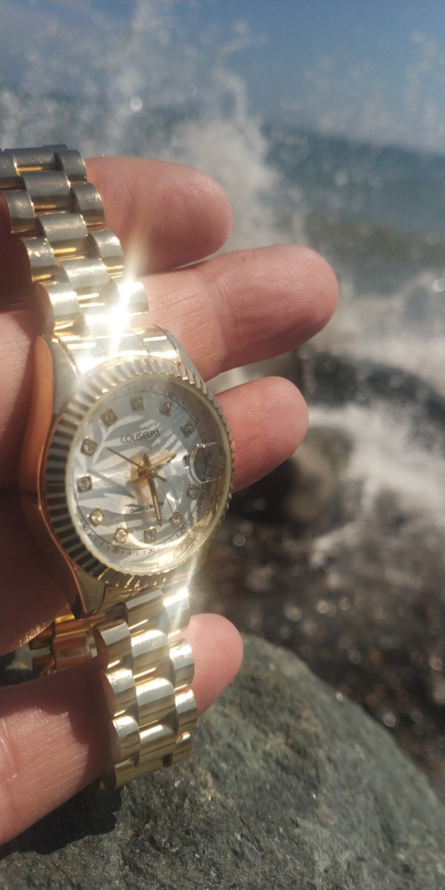 Women’s Elegant Gold Stainless Steel Watch With Crystals On Dial Date Display