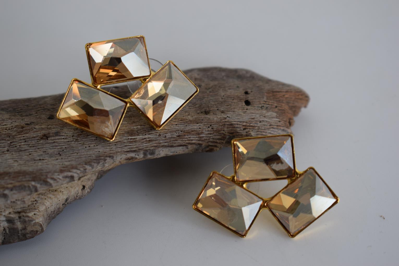 Crete Earrings with Crystal – Greek hammered jewelry in 18K gold plated, 18K silver plated, and rose gold plated. Handcrafted earrings with bold geometric faceted crystal design inspired by Minoan Crete.