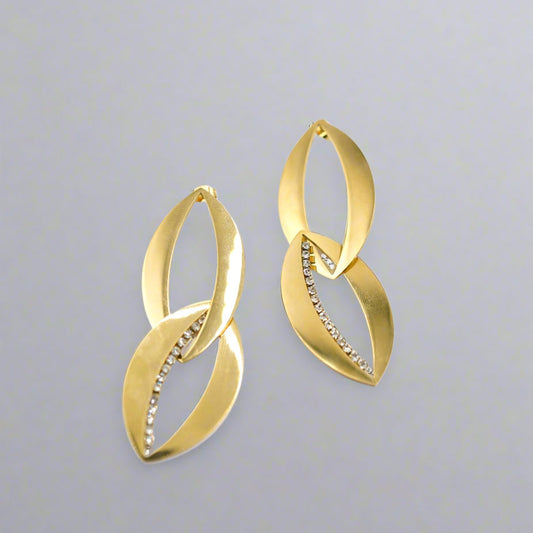 Linked Petal Crystal Dangle Earrings – Nature-Inspired Stainless Steel