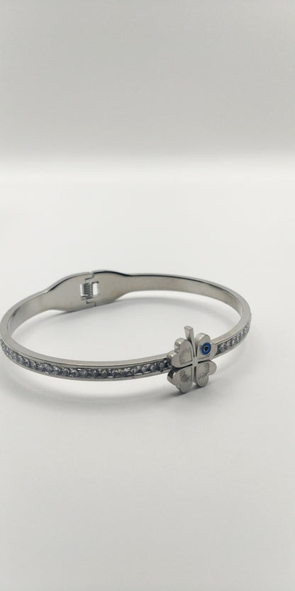  Stainless Steel Bracelet with Lucky Clover – Good Luck Charm