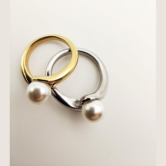 Solitaire Pearl Ring – Hypoallergenic Stainless Steel 