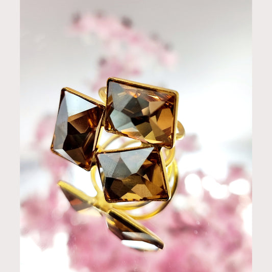 Crete Ring with Crystal – Greek hammered jewelry in 18K gold plated, 18K silver plated, and rose gold plated. Handcrafted adjustable ring with bold faceted crystal design inspired by Minoan Crete.