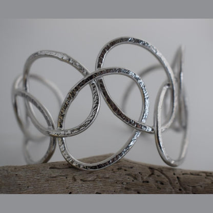 Olympiada bracelet – Greek hammered jewelry – 18K gold plated interlocking circles