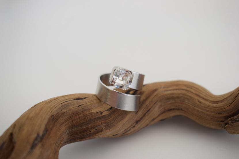 Okeanos Ring – Handmade Greek Hammered Jewelry bold adjustable band with fine crystal available in 18K gold plated and 18K silver plated finishes.