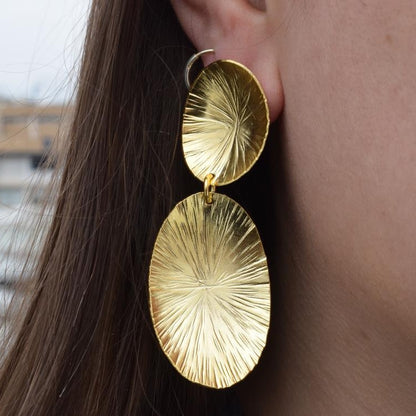 Kochlias3 earrings – Greek hammered jewelry inspired by seashell patterns, available in 18K gold plated, 18K silver plated, and rose gold plated