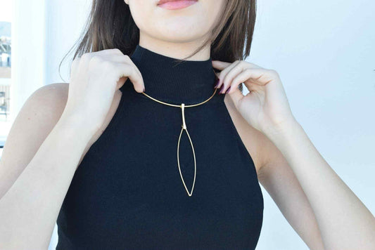 Nereis2 Necklace – Handmade Greek Hammered Jewelry in gold or silver plated with minimalist elongated teardrop pendant inspired by the sea.