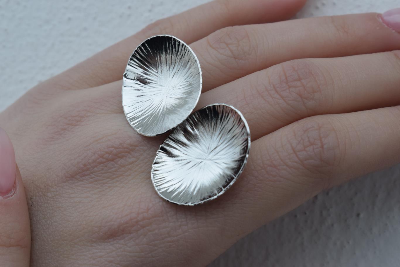 Kochlias ring Greek hammered jewelry oval seashell design in 18K gold, silver, and rose gold plated finish.