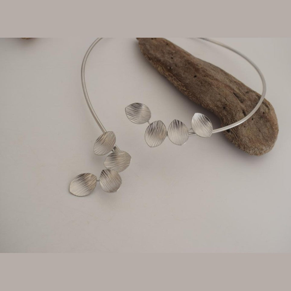 Anemone Necklace – Handmade Greek hammered jewelry inspired by the anemone flower, available in 18K gold or silver plated finish.