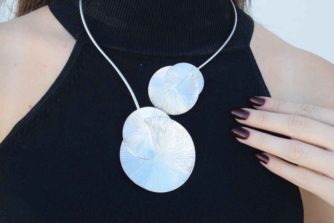 Kochlias 3 Necklace – handmade Greek hammered jewelry inspired by Aegean seashells, available in 18K gold and silver plated.