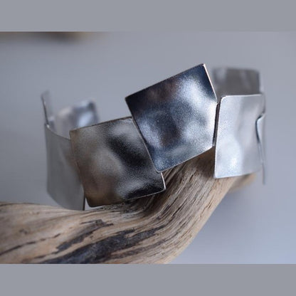 Daidalos bracelet – Greek hammered jewelry – 18K gold or silver plated, also in rose gold, geometric hammered cuff design