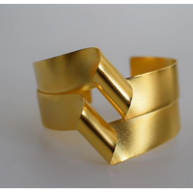 Delos Bracelet – Greek Hammered Jewelry – Available in 18K Gold, Silver, and Rose Gold Plated. Bold geometric interlocking design inspired by the sacred island of Delos.