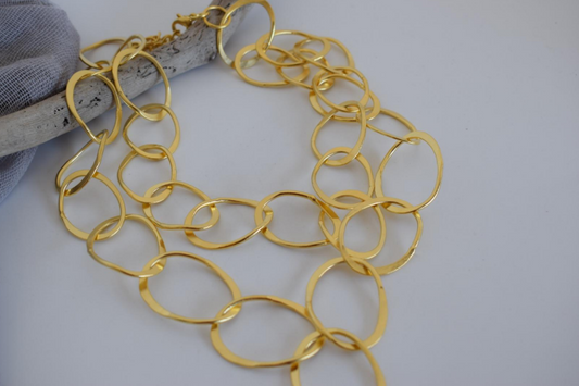 Kyklikon necklace – Greek hammered jewelry – 18K gold, silver, or rose gold plated – interlinked hammered circle design