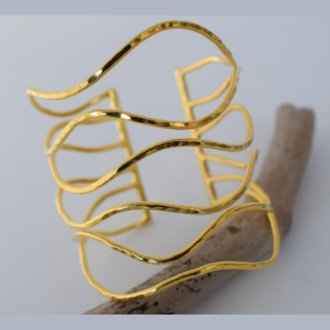 Kyma Bracelet â Greek hammered jewelry â 18K gold or silver plated â open cuff with hammered wave design